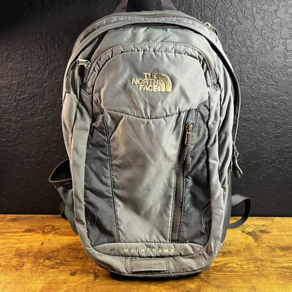 The North Face‎ Mainframe Grey Nylon Laptop Backpack Unisex OS